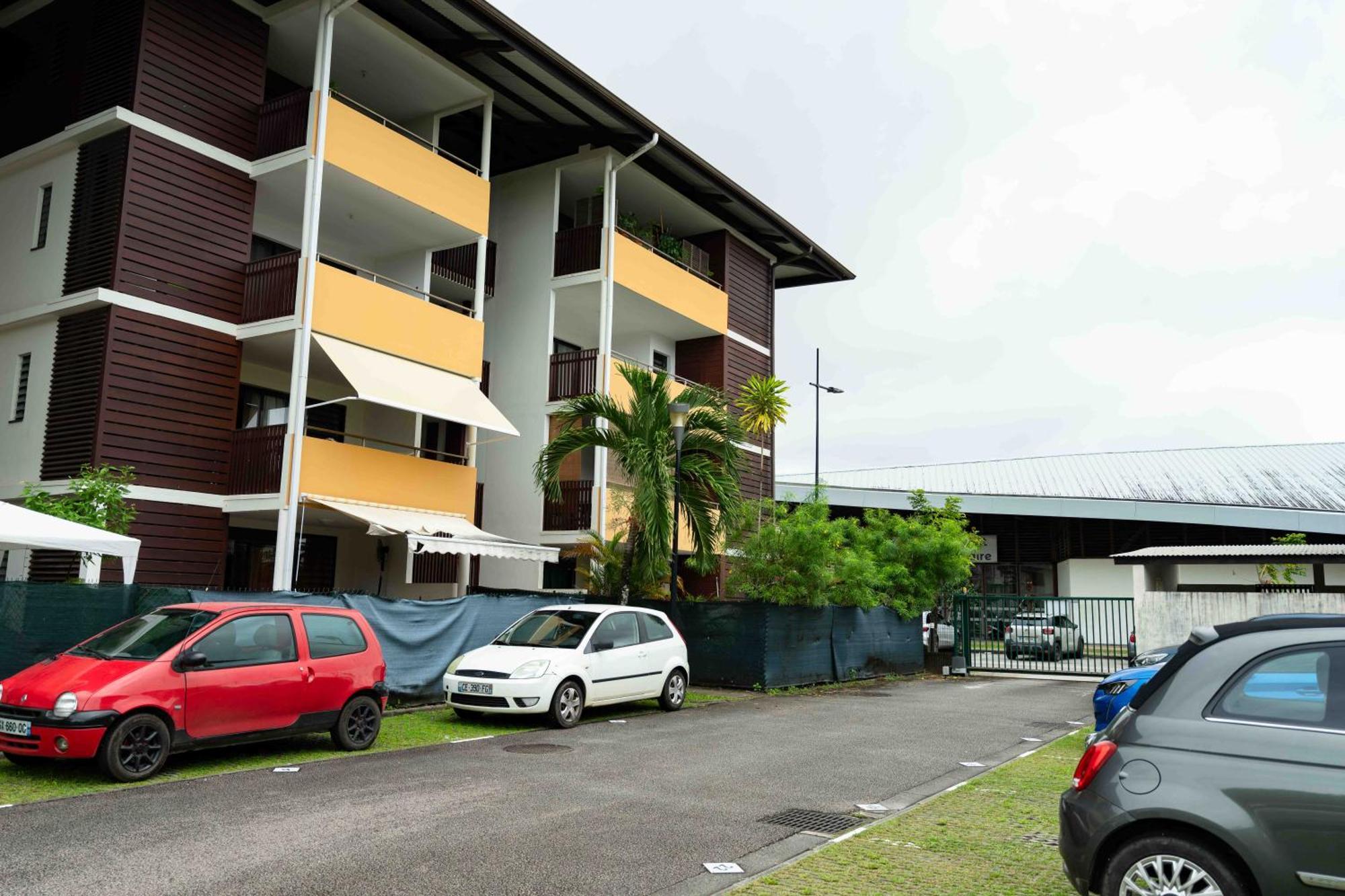 Hibiscus Standing- Appartement Cosy- 2 Chambres Climatisees- Cuisine Equipee- Wifi-Terrasse Cayenne Bagian luar foto